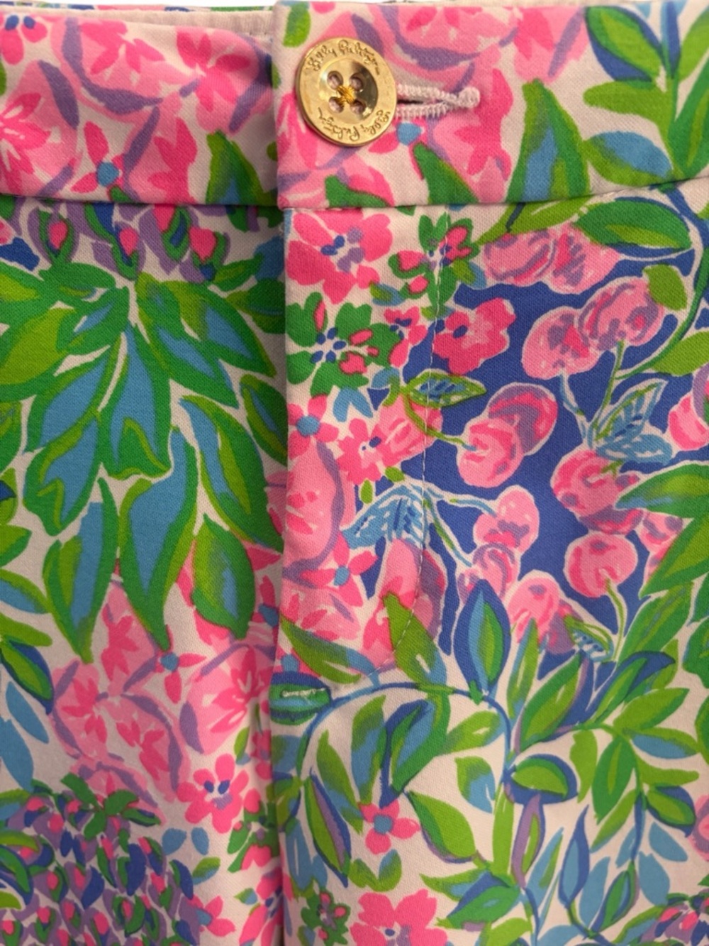 Lilly Pulitzer Pink, Green & Blue Floral Scalloped Shorts Size 10 - Picture 3 of 7